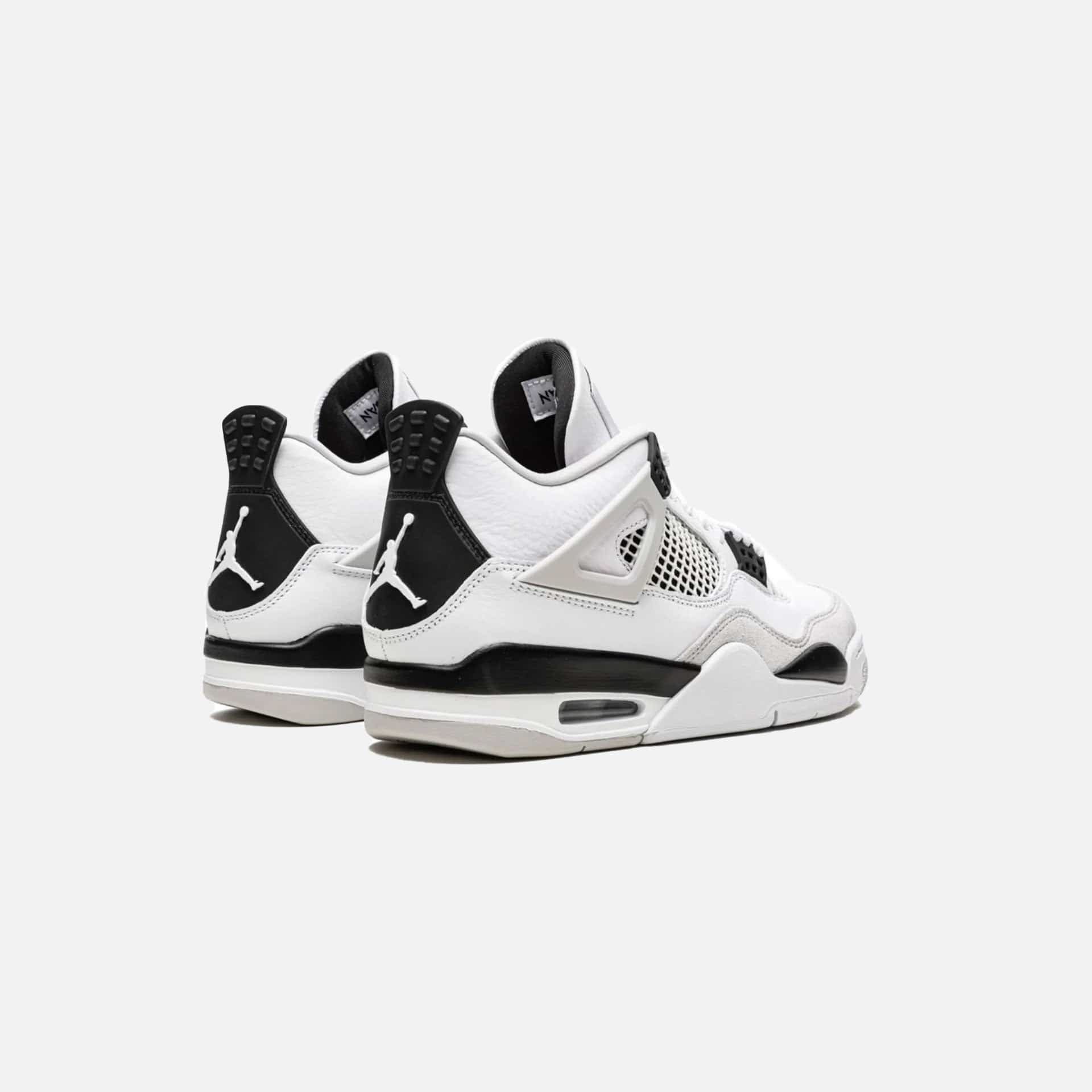 Jordan 4 "Military Black" Kicks Kenya