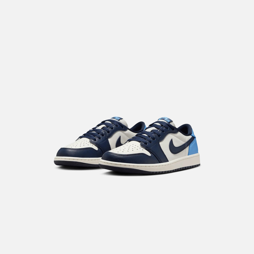 Jordan 1 Low OG Obsidian UNC
